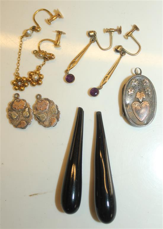 4x pairs earrings and silver locket